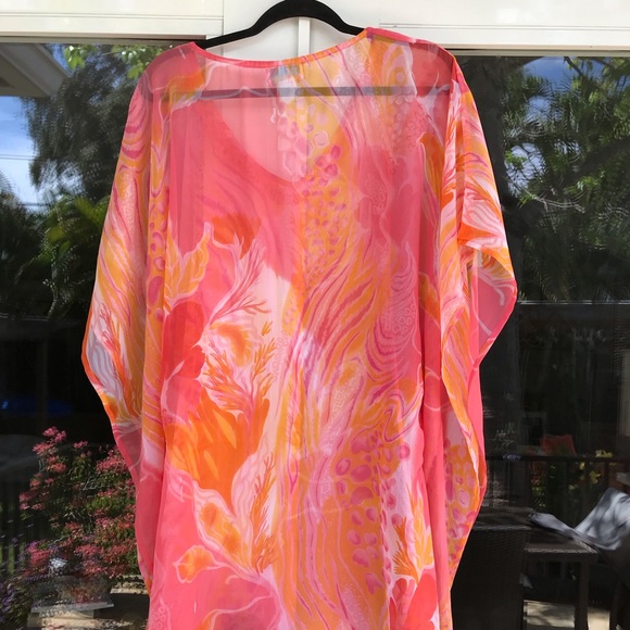 Beach Cover Up - Picture 4 of 5